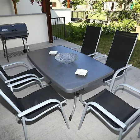 Apartment Parlov 2 Podstrana