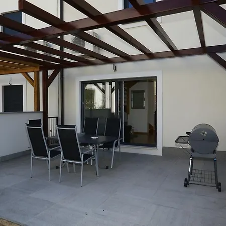 Parlov 2 Apartment Podstrana